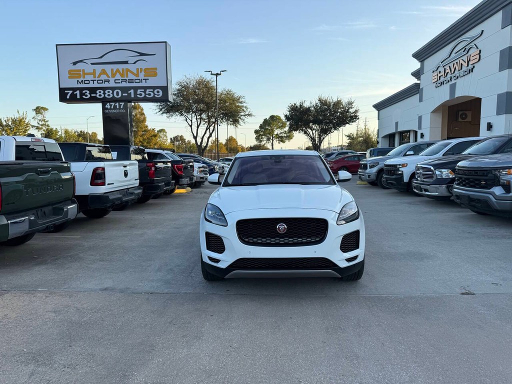 Jaguar E-PACE Vehicle Full-screen Gallery Image 41