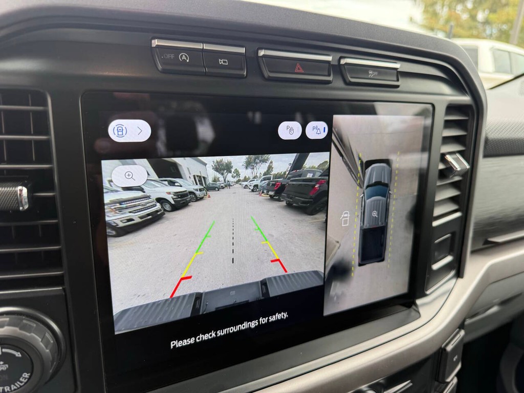 Ford F-150 Vehicle Full-screen Gallery Image 27