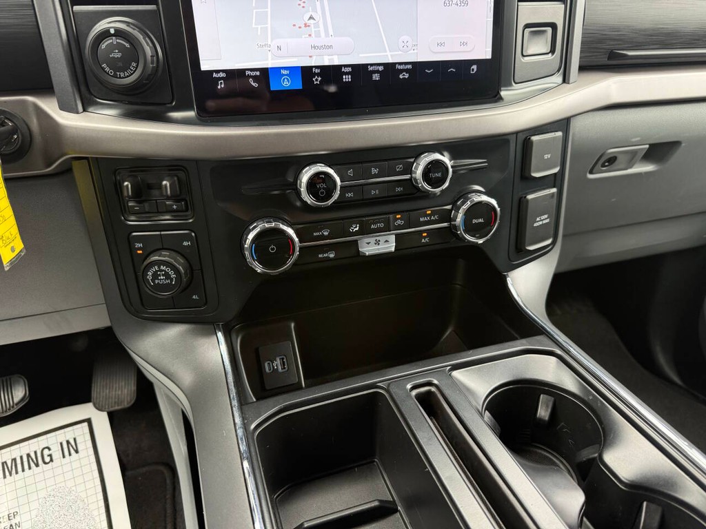 Ford F-150 Vehicle Full-screen Gallery Image 28