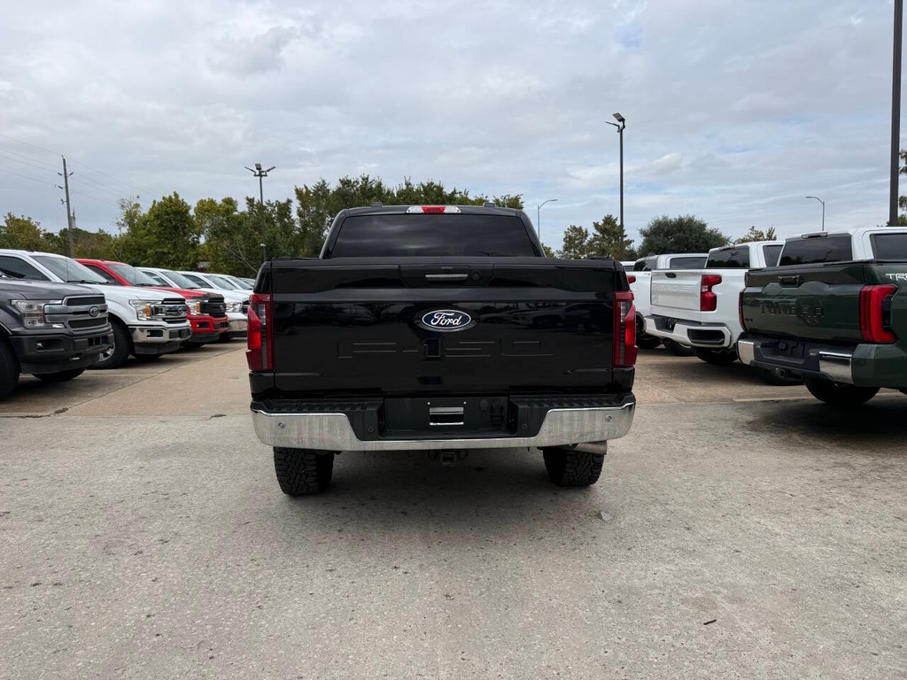 Ford F-150 Vehicle Full-screen Gallery Image 38