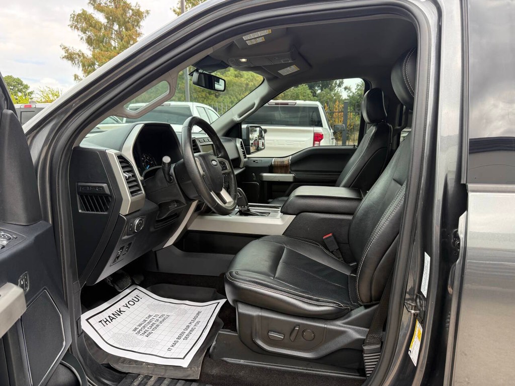 Ford F-150 Vehicle Full-screen Gallery Image 08
