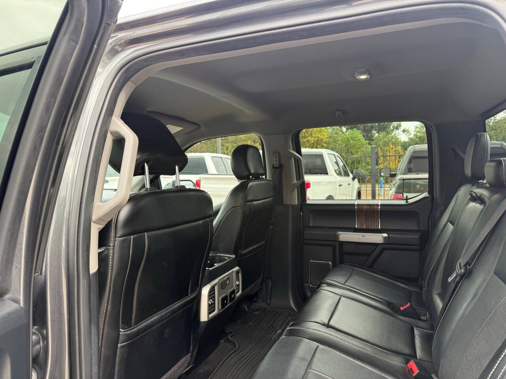 Ford F-150 Vehicle Full-screen Gallery Image 13