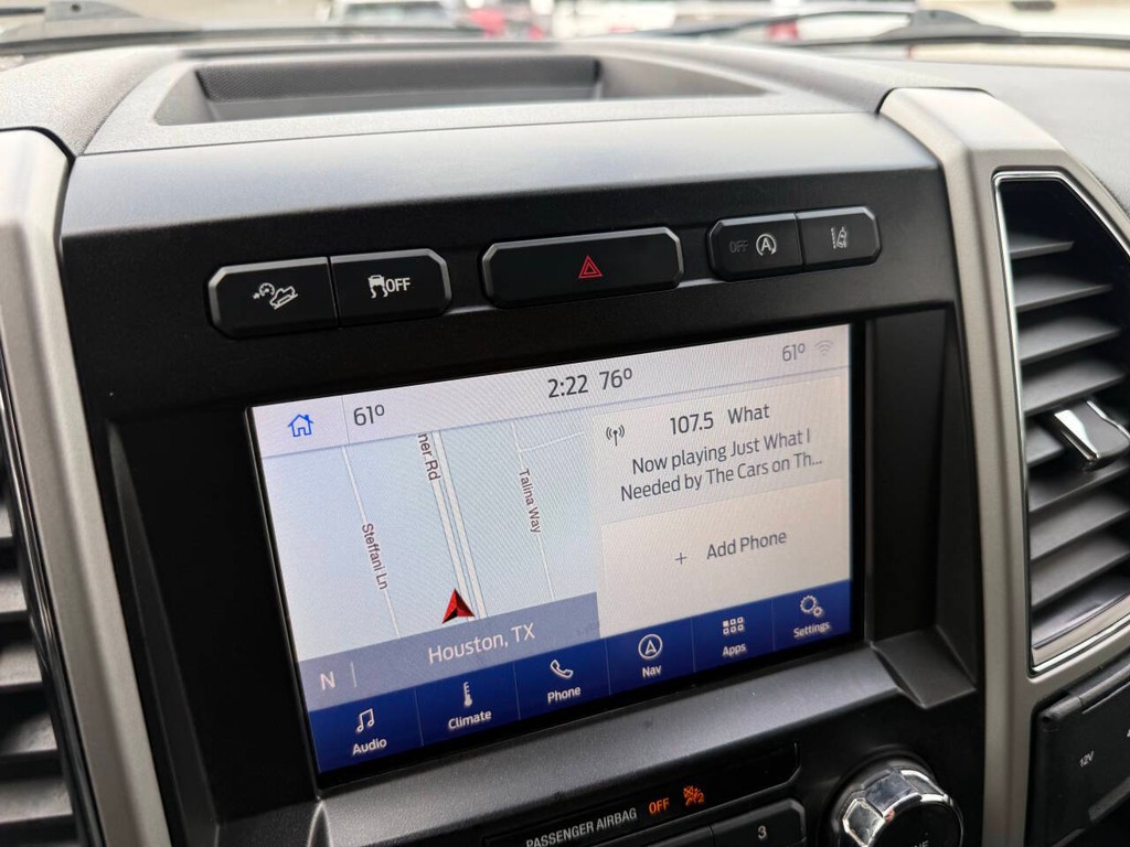 Ford F-150 Vehicle Full-screen Gallery Image 26