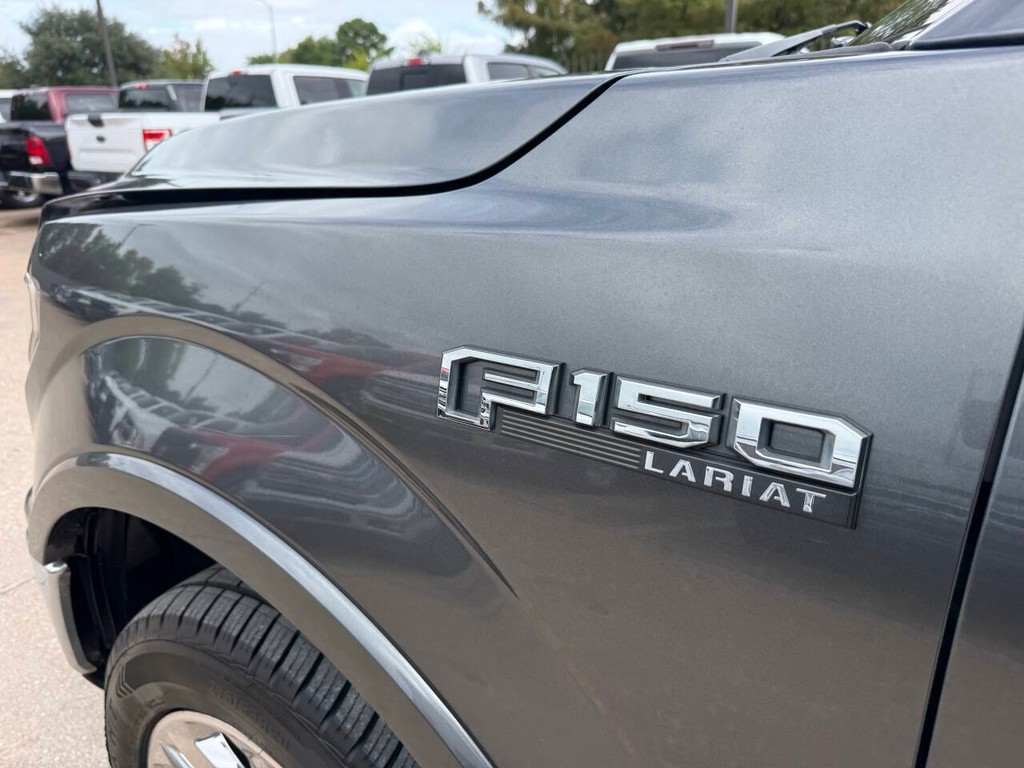 Ford F-150 Vehicle Full-screen Gallery Image 36