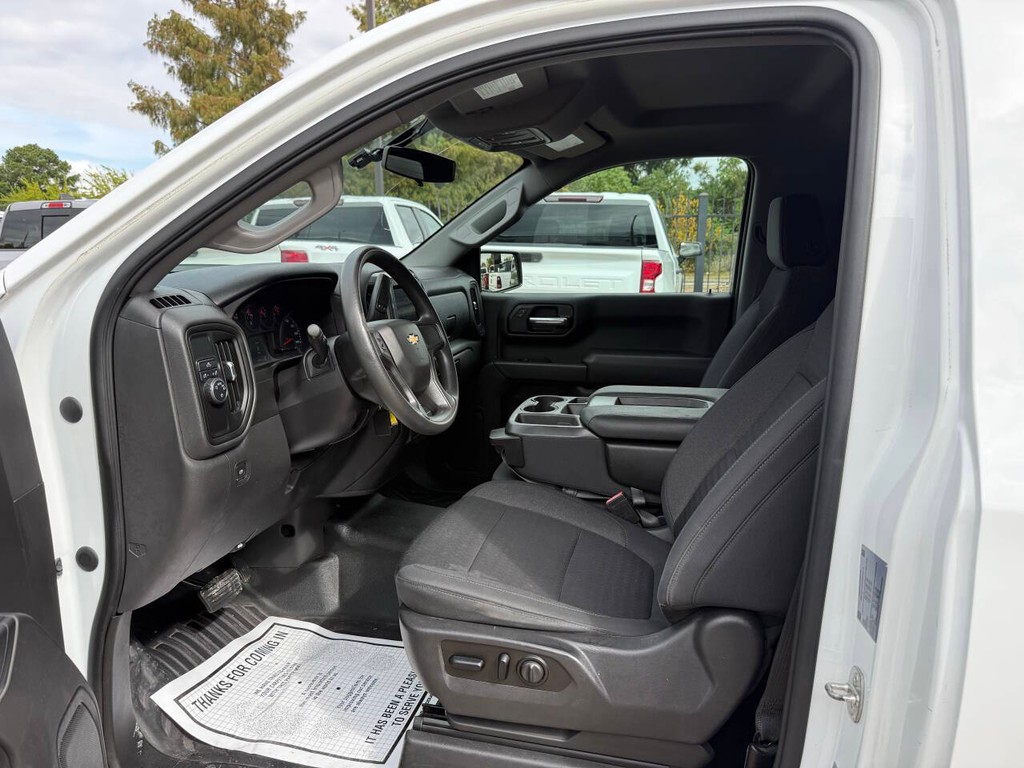 Chevrolet Silverado 1500 Vehicle Full-screen Gallery Image 07
