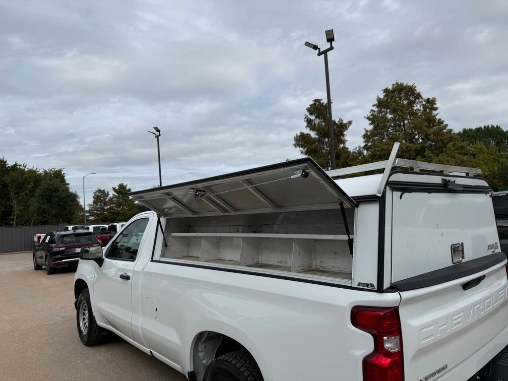 Chevrolet Silverado 1500 Vehicle Full-screen Gallery Image 29