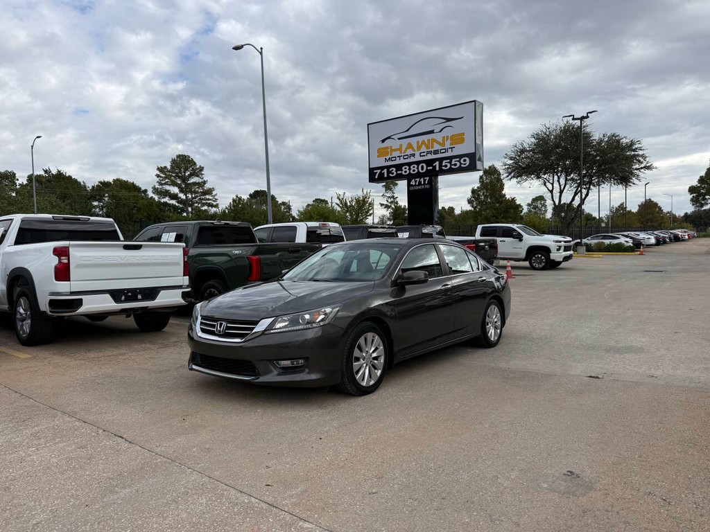 Honda Accord Sedan Vehicle Full-screen Gallery Image 03