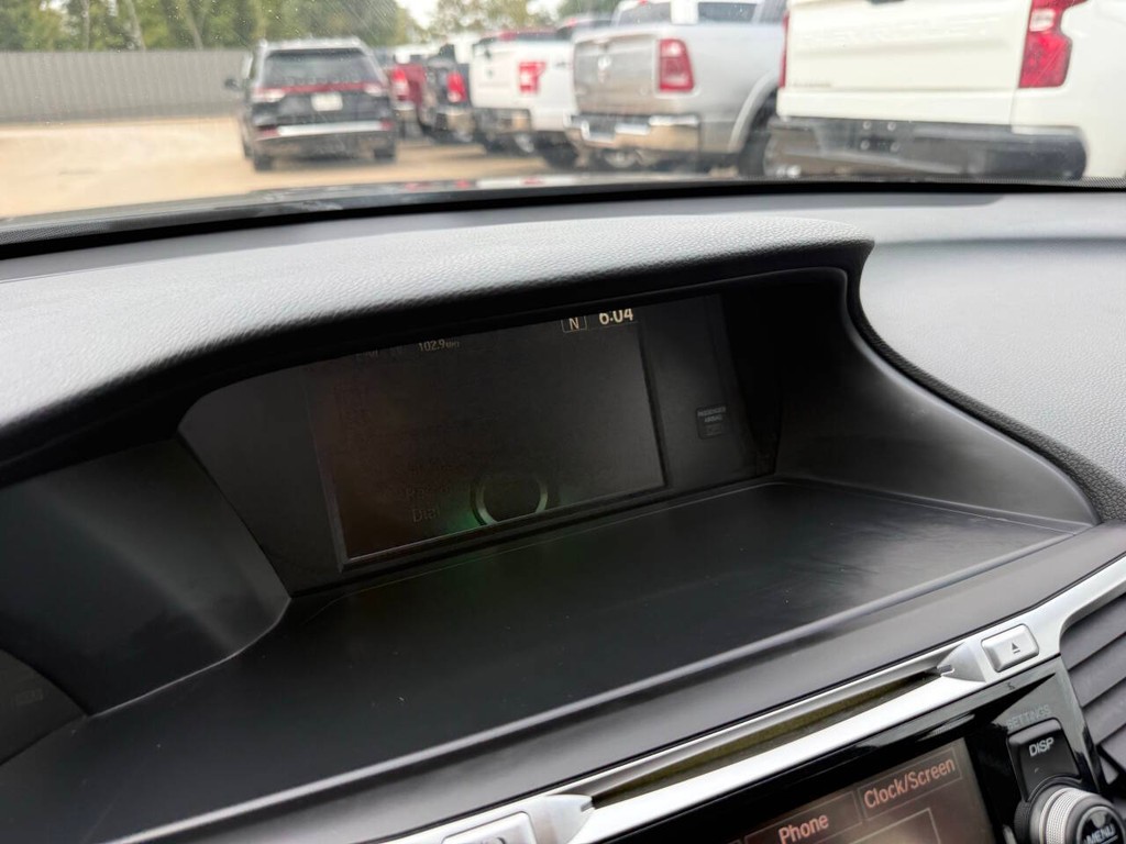 Honda Accord Sedan Vehicle Full-screen Gallery Image 25