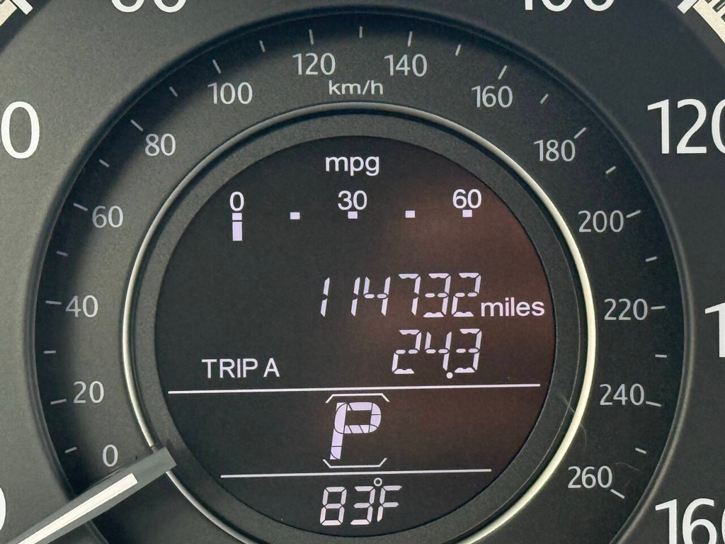 Honda Accord Sedan Vehicle Full-screen Gallery Image 33