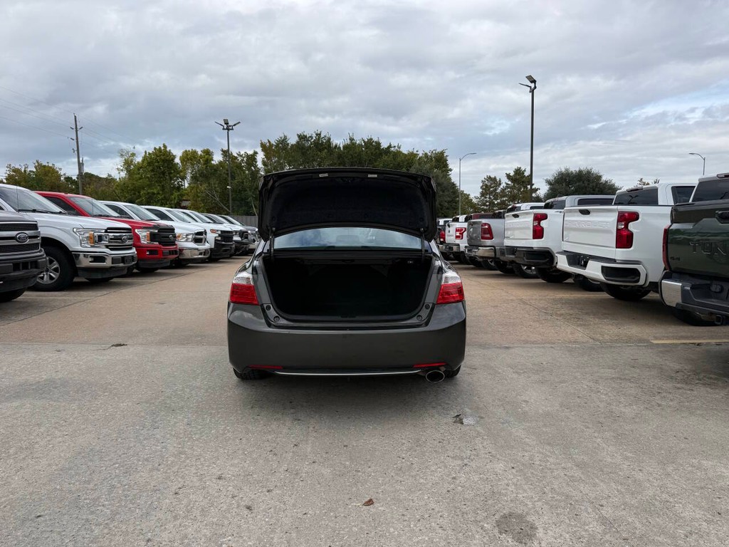 Honda Accord Sedan Vehicle Full-screen Gallery Image 38