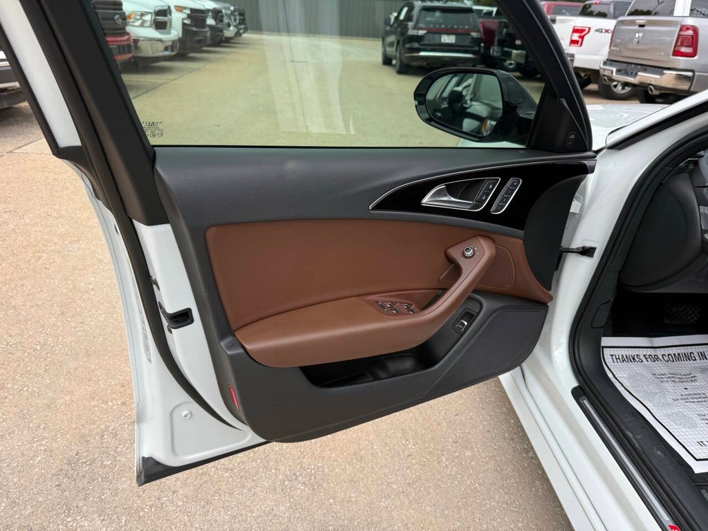 Audi A6 Vehicle Full-screen Gallery Image 08