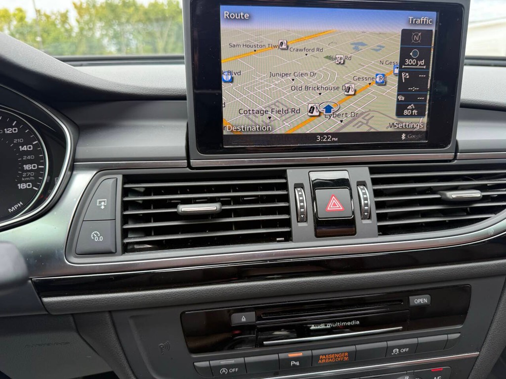 Audi A6 Vehicle Full-screen Gallery Image 27