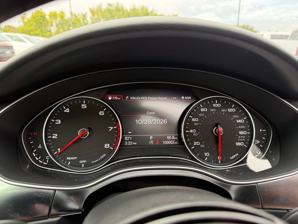 Audi A6 Vehicle Full-screen Gallery Image 33