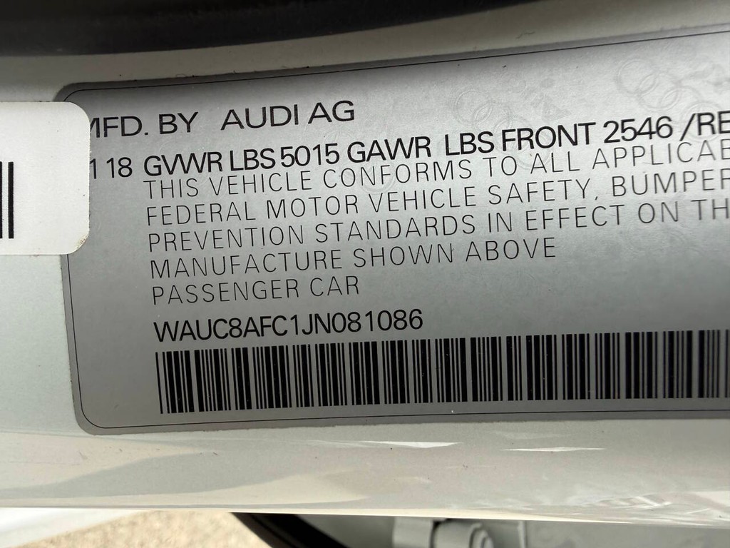 Audi A6 Vehicle Full-screen Gallery Image 35