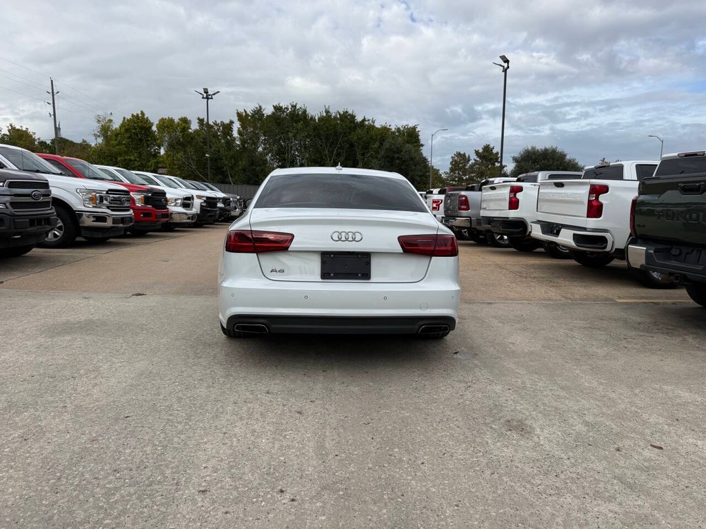 Audi A6 Vehicle Full-screen Gallery Image 39