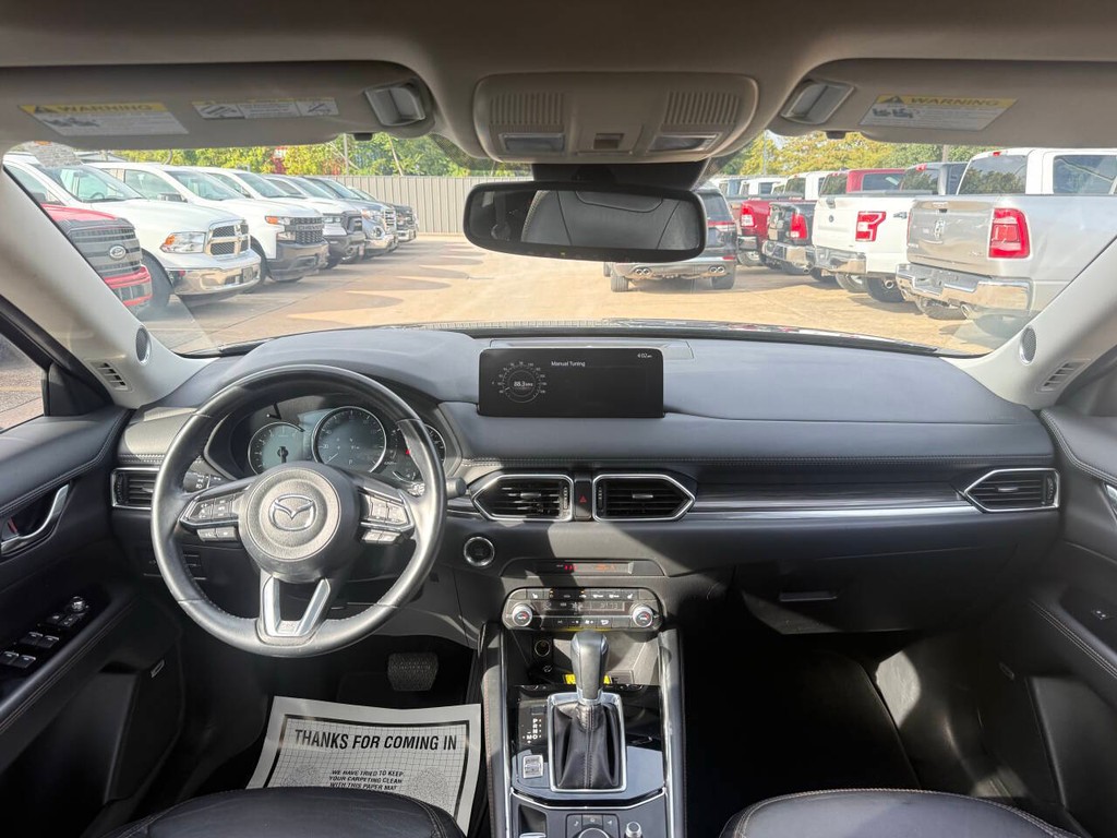 Mazda CX-5 Vehicle Full-screen Gallery Image 17