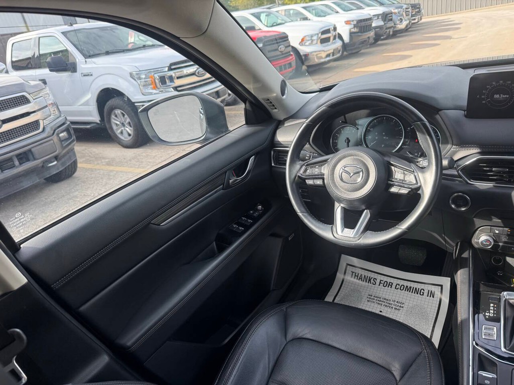 Mazda CX-5 Vehicle Full-screen Gallery Image 19