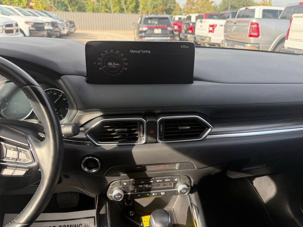 Mazda CX-5 Vehicle Full-screen Gallery Image 24
