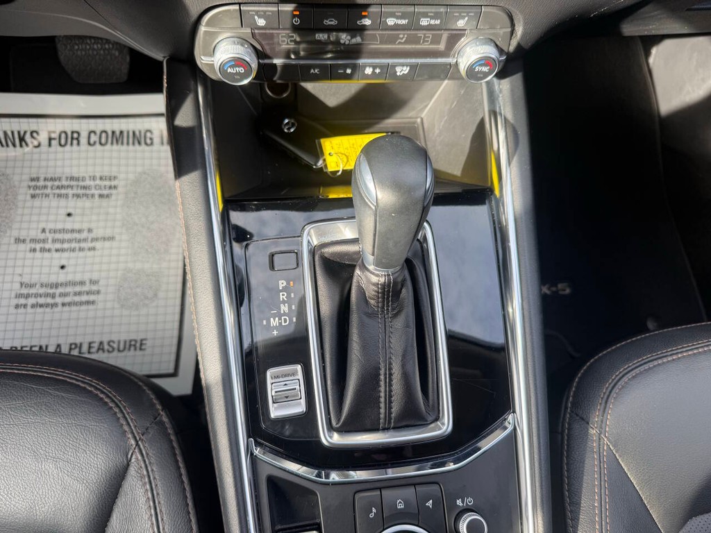 Mazda CX-5 Vehicle Full-screen Gallery Image 31