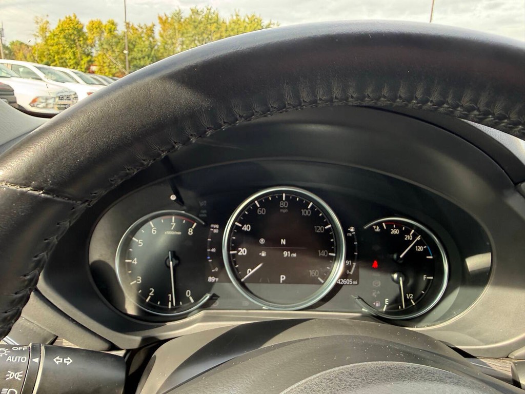 Mazda CX-5 Vehicle Full-screen Gallery Image 33