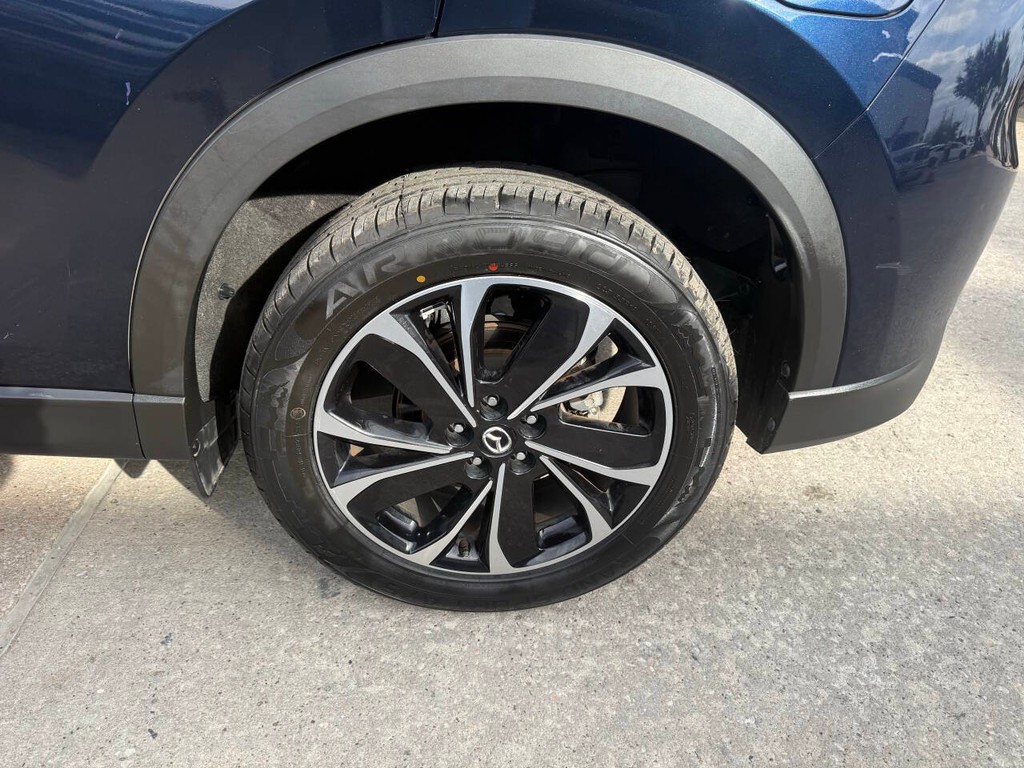 Mazda CX-5 Vehicle Full-screen Gallery Image 37
