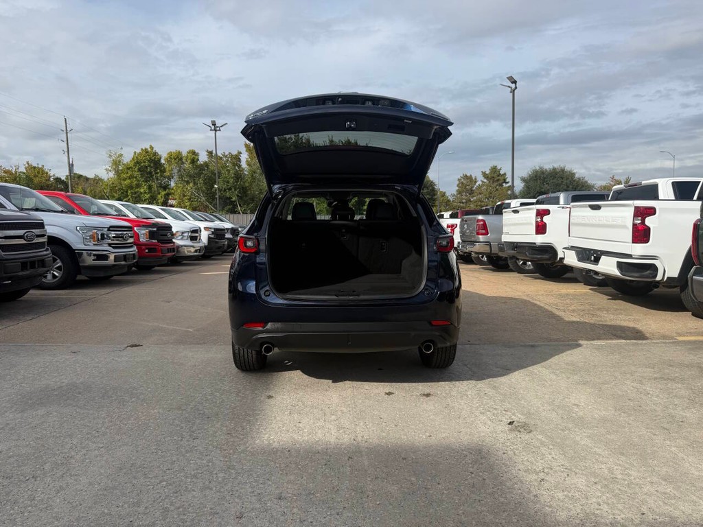 Mazda CX-5 Vehicle Full-screen Gallery Image 38