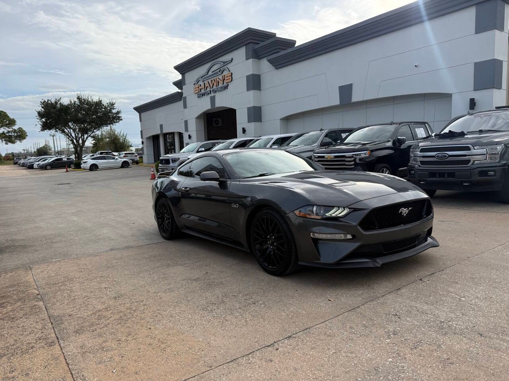 Ford Mustang Vehicle Full-screen Gallery Image 35