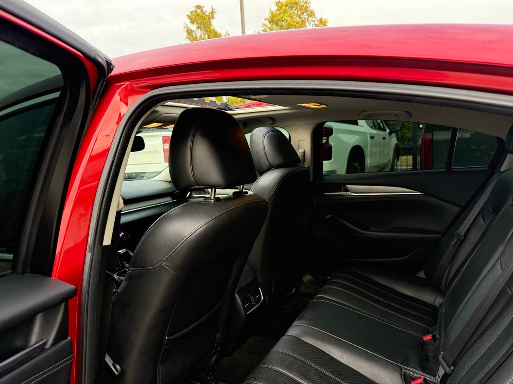 Mazda Mazda6 Vehicle Full-screen Gallery Image 12