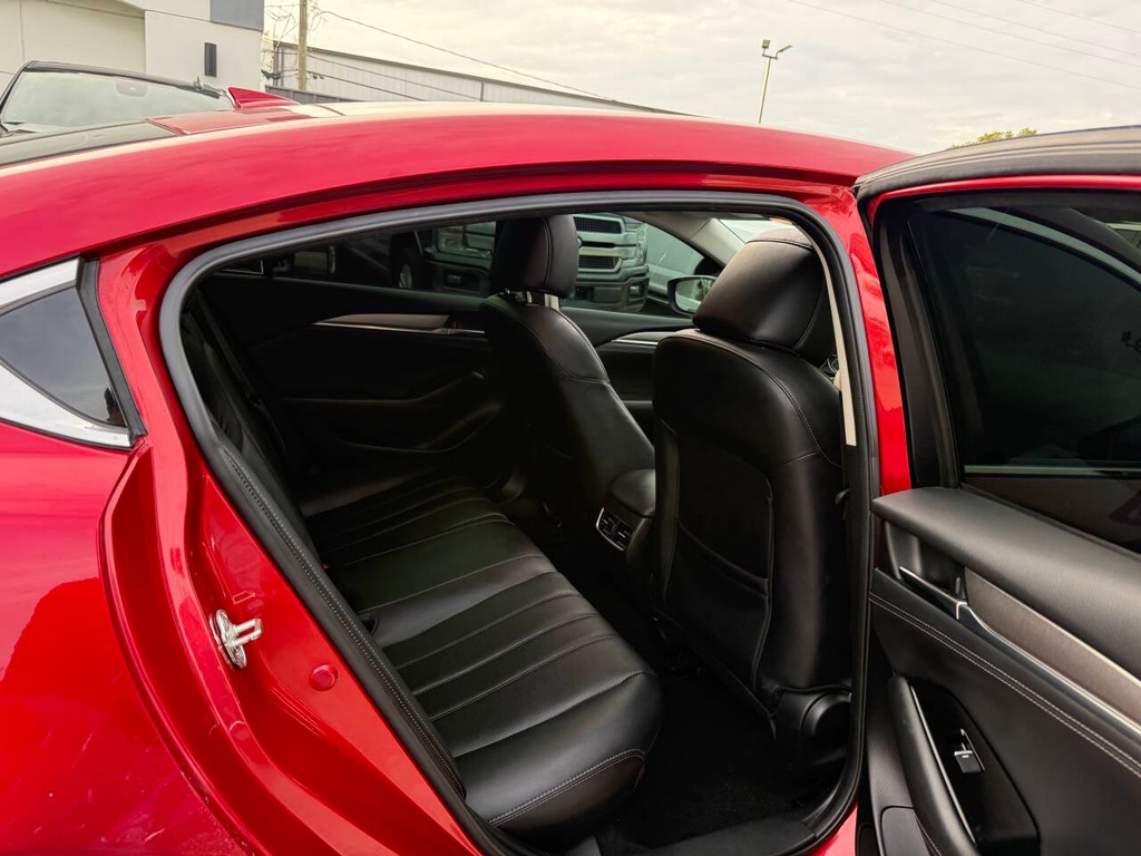 Mazda Mazda6 Vehicle Full-screen Gallery Image 15