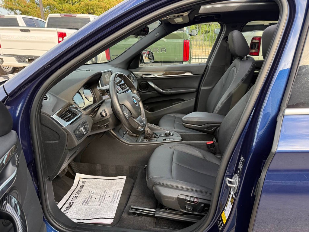 BMW X1 Vehicle Full-screen Gallery Image 07