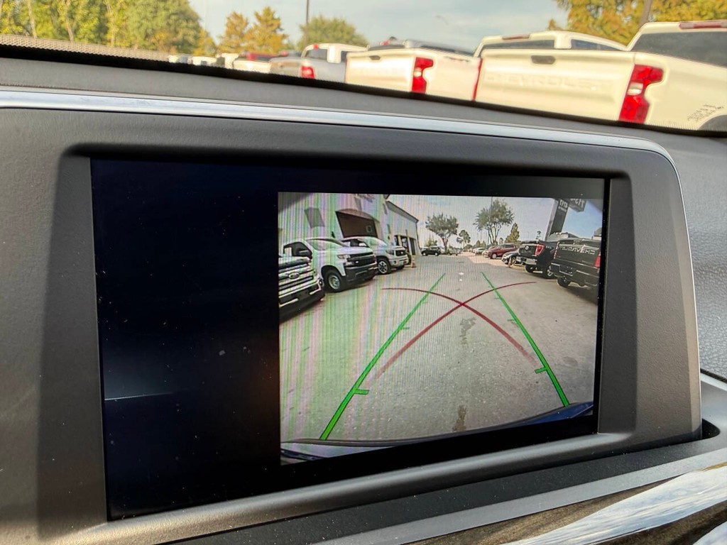 BMW X1 Vehicle Full-screen Gallery Image 26