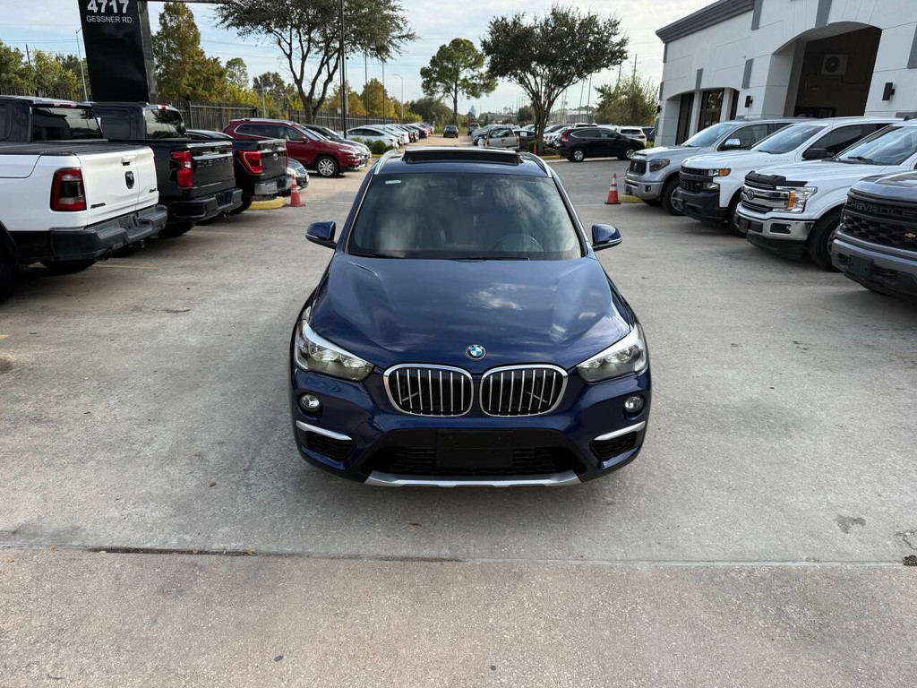 BMW X1 Vehicle Full-screen Gallery Image 41