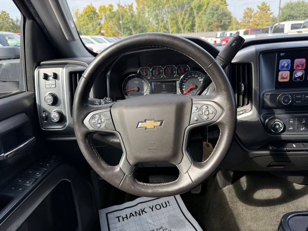 Chevrolet Silverado 2500HD Vehicle Full-screen Gallery Image 22