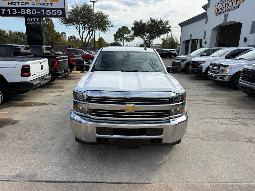 Chevrolet Silverado 2500HD Vehicle Full-screen Gallery Image 39