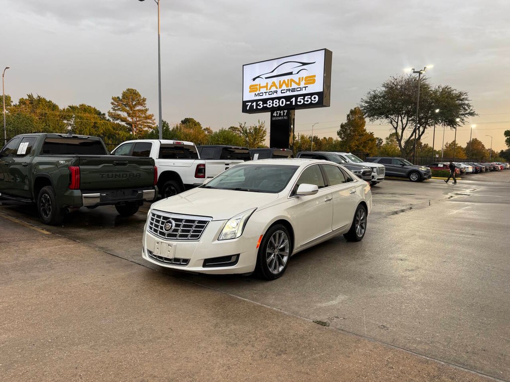 Cadillac XTS Vehicle Full-screen Gallery Image 03