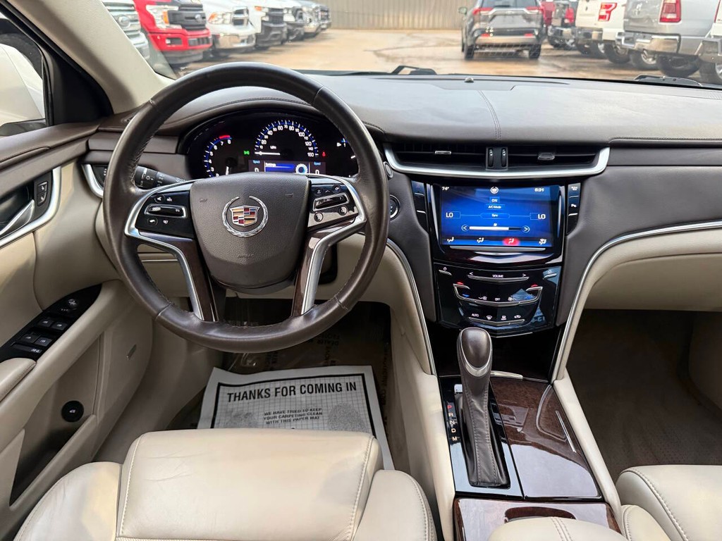 Cadillac XTS Vehicle Full-screen Gallery Image 21