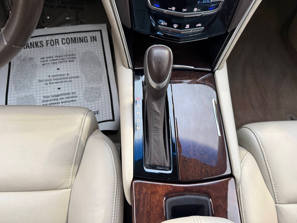 Cadillac XTS Vehicle Full-screen Gallery Image 29
