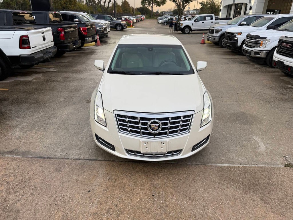 Cadillac XTS Vehicle Full-screen Gallery Image 38