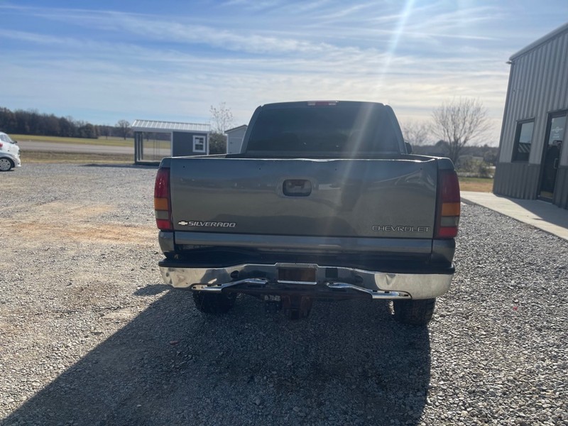 Chevrolet SILVERADO 2500 Vehicle Full-screen Gallery Image 4