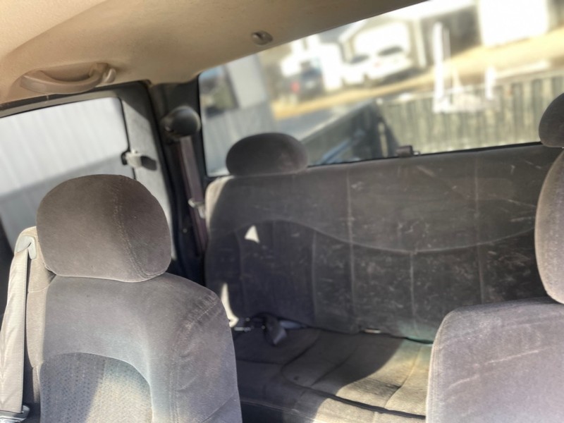 Chevrolet SILVERADO 2500 Vehicle Full-screen Gallery Image 5