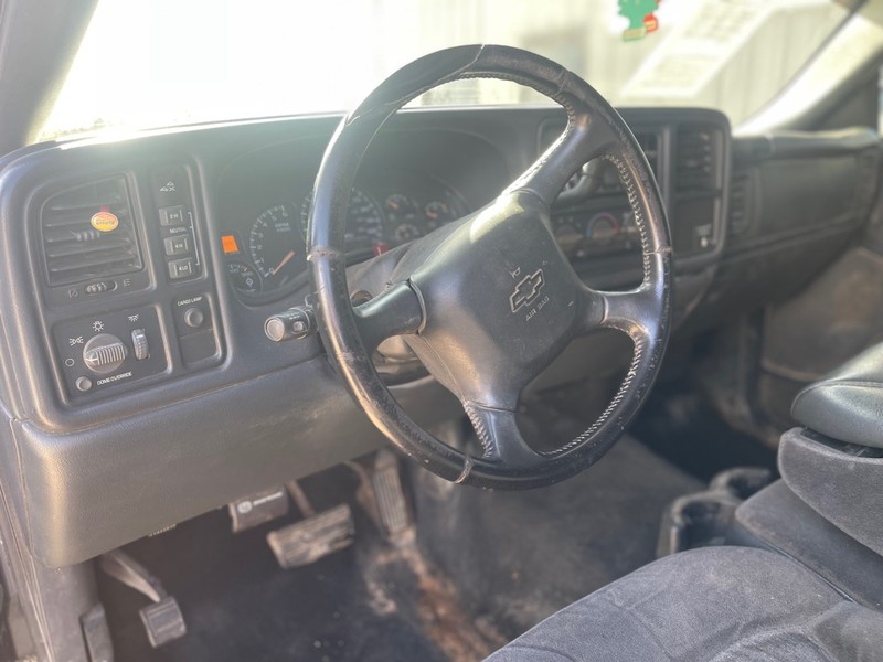 Chevrolet SILVERADO 2500 Vehicle Full-screen Gallery Image 7