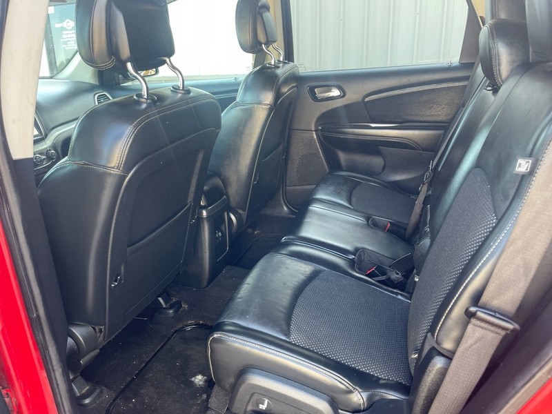 Dodge JOURNEY Vehicle Full-screen Gallery Image 6