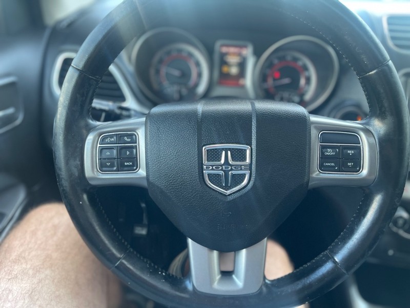 Dodge JOURNEY Vehicle Full-screen Gallery Image 10