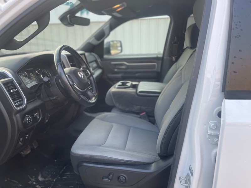 Ram 1500 Vehicle Full-screen Gallery Image 6