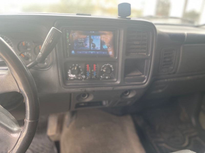 Chevrolet Silverado 1500 Vehicle Full-screen Gallery Image 7