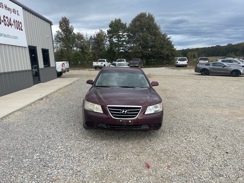 Hyundai Sonata Vehicle Full-screen Gallery Image 2