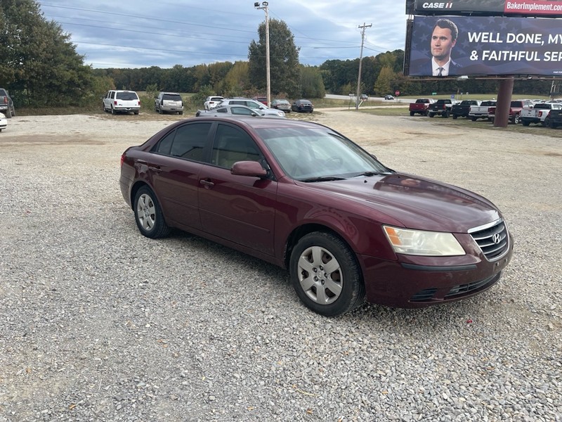 Hyundai Sonata Vehicle Full-screen Gallery Image 3
