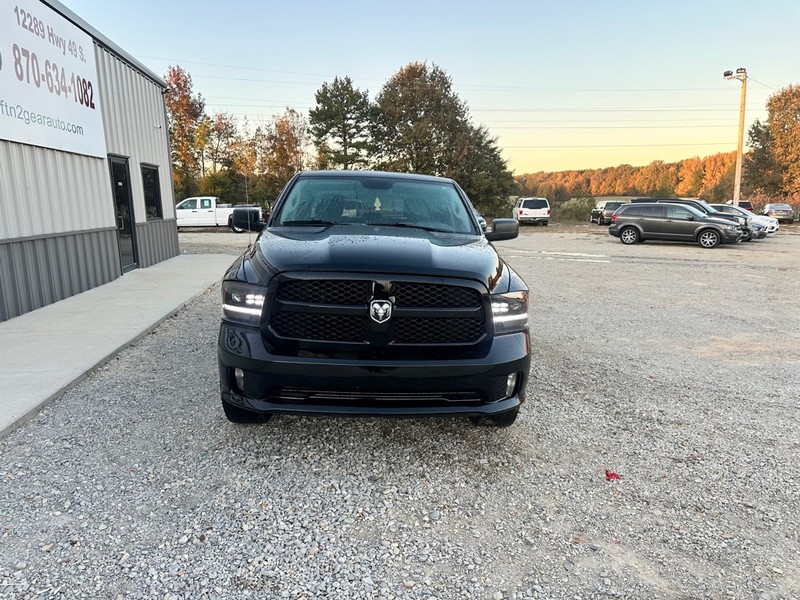 Ram 1500 Vehicle Full-screen Gallery Image 2