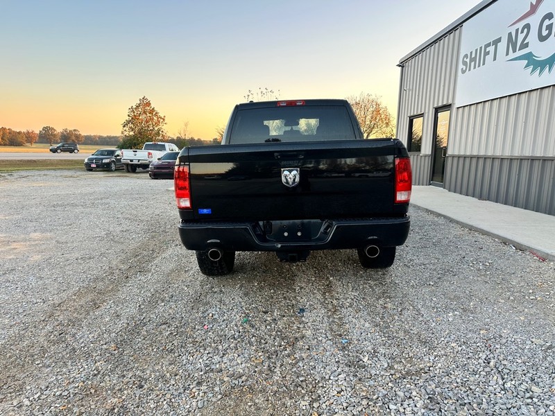 Ram 1500 Vehicle Full-screen Gallery Image 4