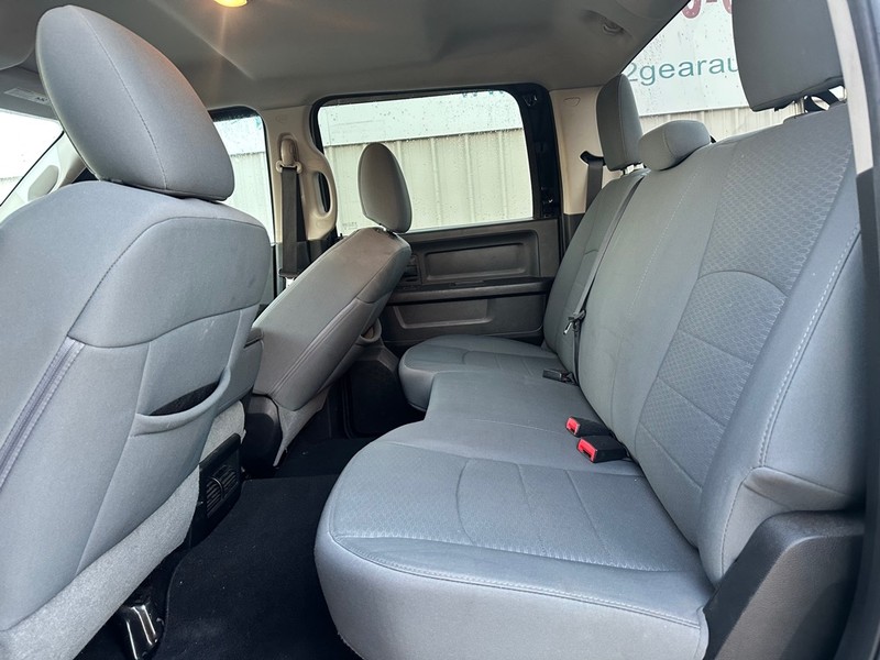 Ram 1500 Vehicle Full-screen Gallery Image 5